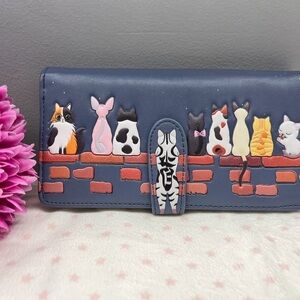 Woman’s Wallet Large : Cats in a Row Blue